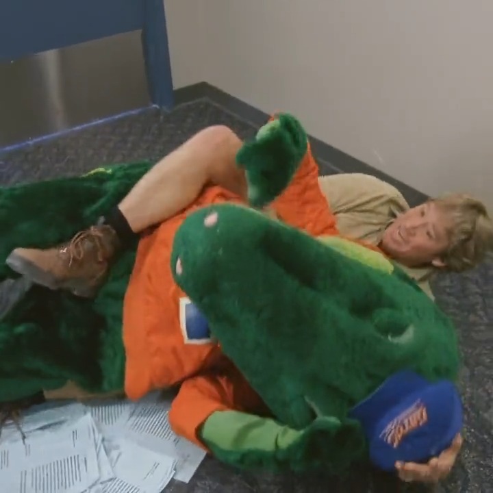 On #SteveIrwinDay, we celebrate the greatest SportsCenter commercial ever made. Thinking of you, Bindi Irwin, Robert Irwin, &amp; Terri Irwin. #GoGators | Albert