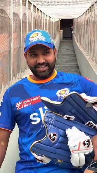 ๐จ๐๐๐ ๐๐๐๐ ๐๐๐๐๐ ๐๐ ๐
๐๐ ๐๐ ๐๐๐๐๐ ๐๐๐โฆ #OneFamily #CWC23 Rohit Sharma