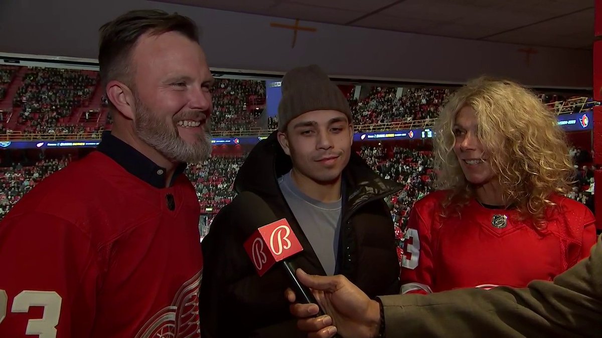 After Lucas Raymond’s 2nd period goal, Trevor Thompson caught up with members of Lucas's family. #LGRW