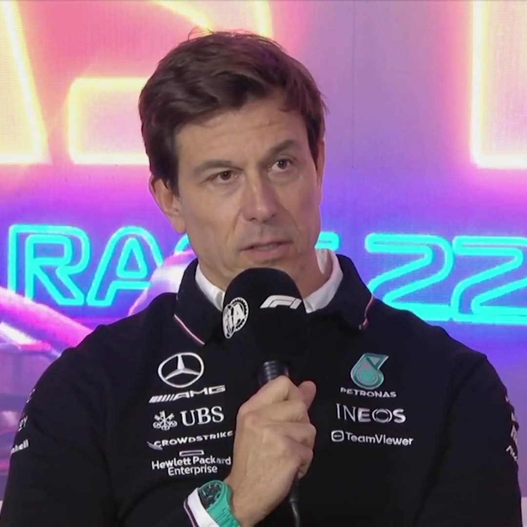 "Give credit to the people that have set up this Grand Prix" 💬 Toto Wolff defends the Las Vegas track saying it's not a 'black eye' for the sport after a broken manhole cover ended FP1 early 👇