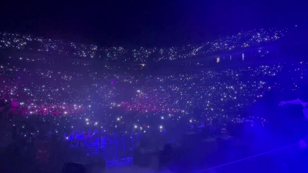 MAGIC MAN WORLD TOUR 2023 NANJING. #MAGICMAN . I felt love that night with all of u ❤️ Thank u . See you in Hangzhou tmr 💋 I have arrived already . #MAGICMAN2 in progress #MAGICMANWorldTour #JacksonWangWorldTour #TEAMWANGrecords TEAM WANG records