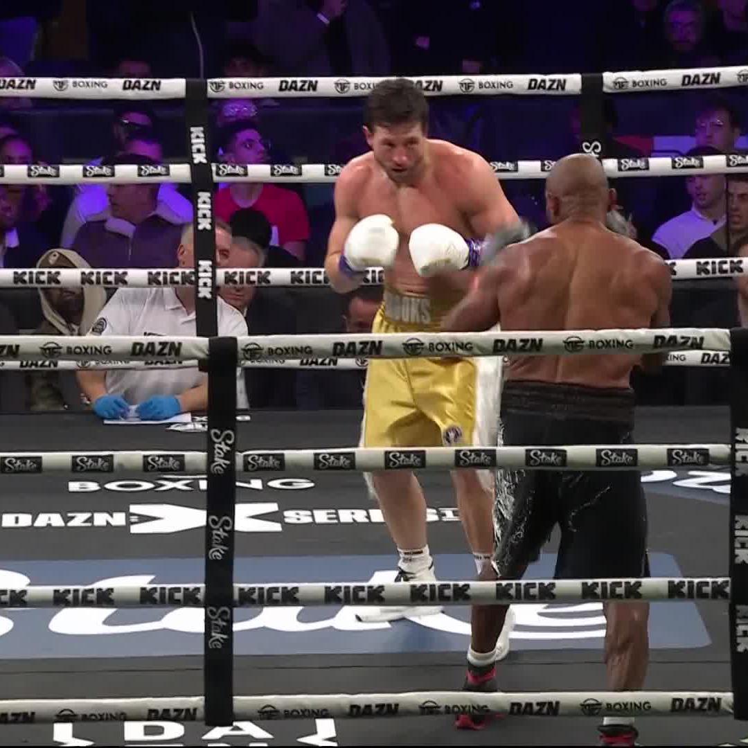 WHAT A SHOT by Adam Brooks AKA EssexPR 🇬🇧 💣 Watch ALL THE ACTION, LIVE at #XSeries011 | Misfits Boxing