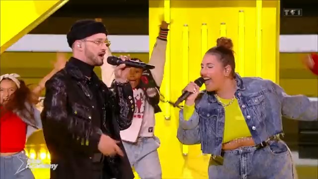 Clara et soolking (president) ambiancent le public avec le titre "Suavemente" ☀ Suivez le prime de la #StarAcademy ▶