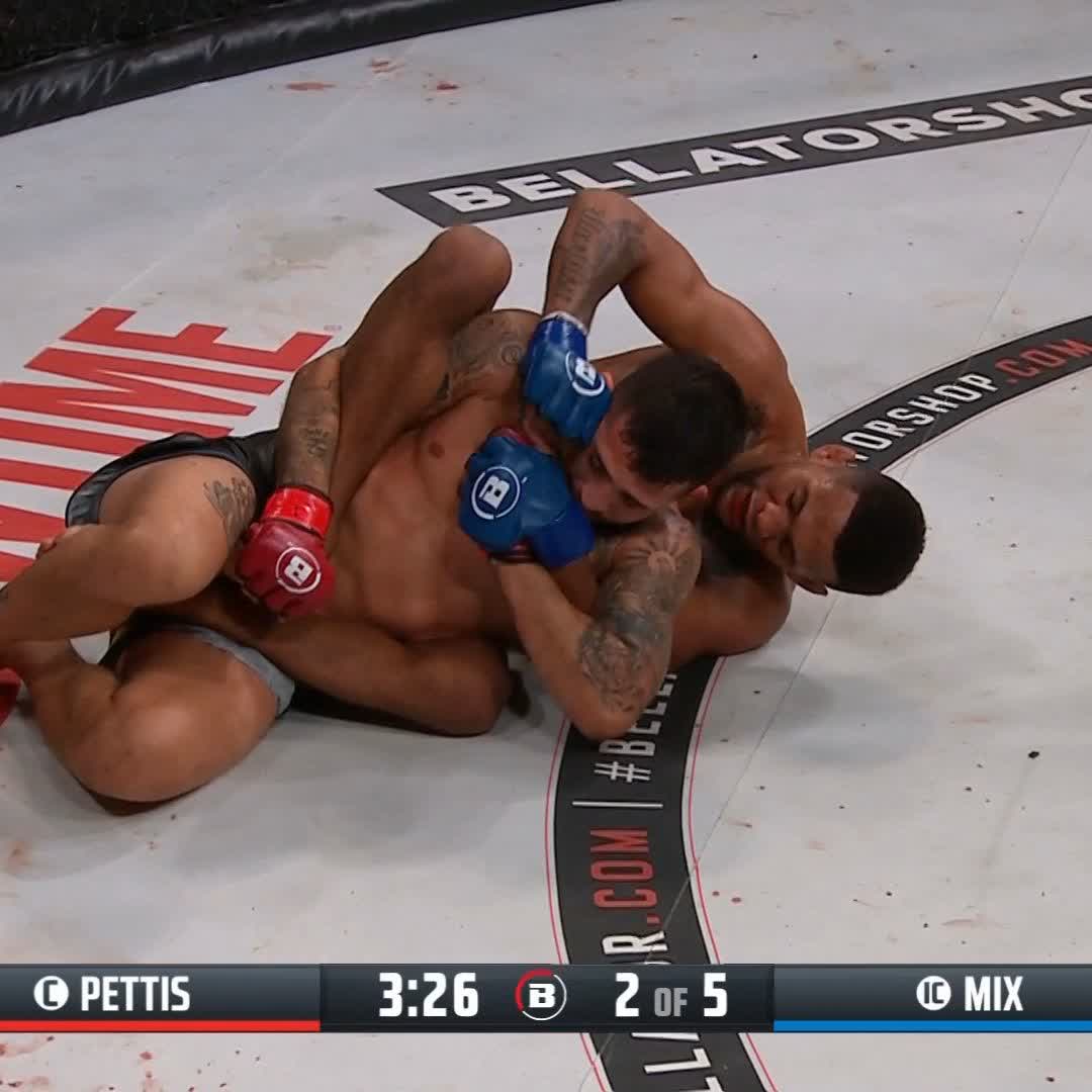 UNDISPUTED! 👑 Patchy Mix has done it! Mix submits Sergio Pettis to claim the bantamweight world championship in Chicago. #Bellator301 | LIVE NOW | @SHOsports 🇺🇸