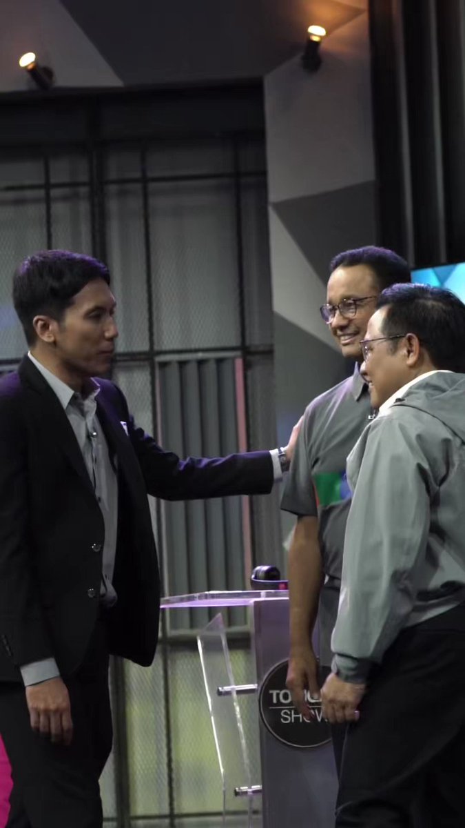 Jangan lupa nanti malam tonton Tonight Show NET. Pukul 21.30 WIB di Netmedia. #AMINajaDulu