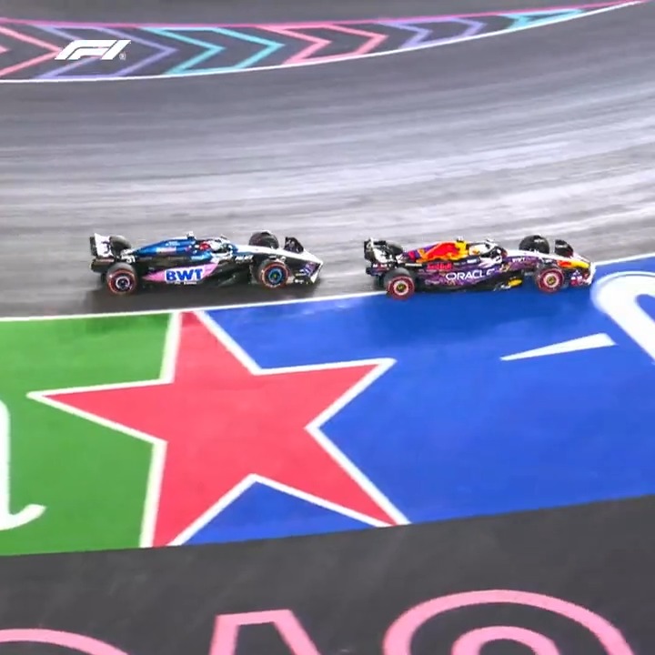 Ocon and Verstappen battle it out in qualifying! 🫣 #LasVegasGP #F1