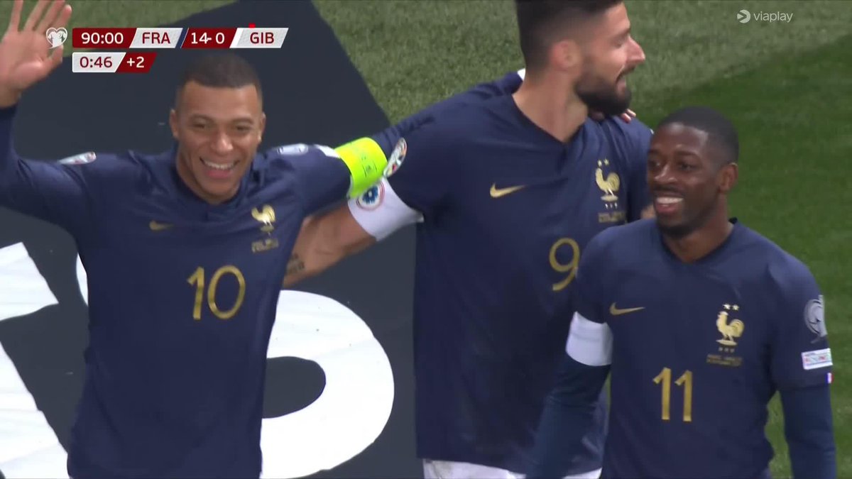 Olivier Giroud is that one mate playing pro clubs who always hold LT when shooting
