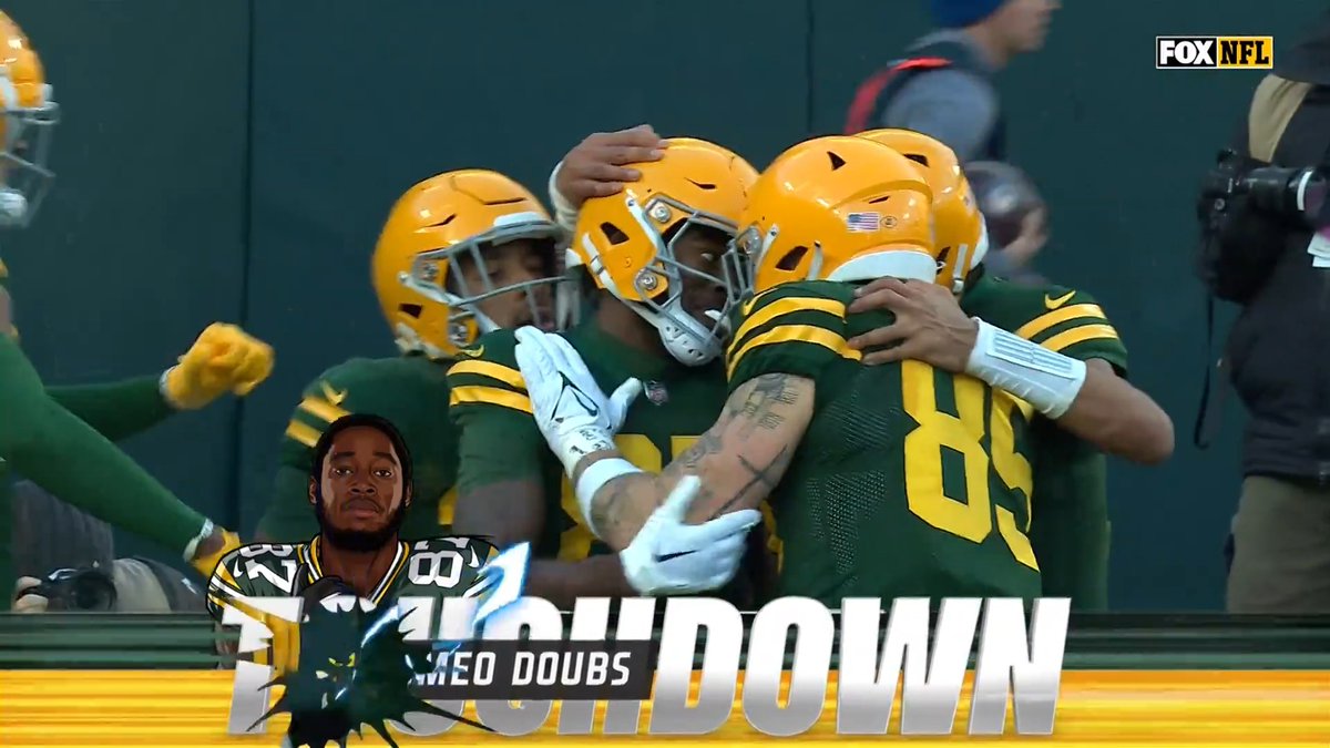 .JLove finds RD to go over 300 yards passing! TOUCHDOWN 🙌 #LACvsGB | #GoPackGo 📺: FOX