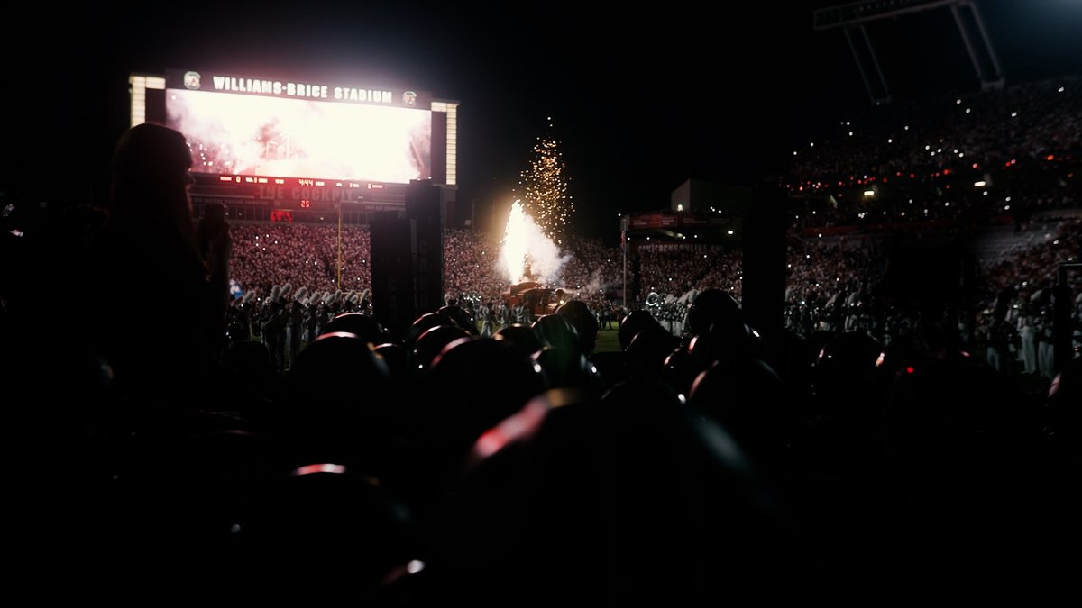 The BEST intro in college football. Uncut, unedited, and incredible.