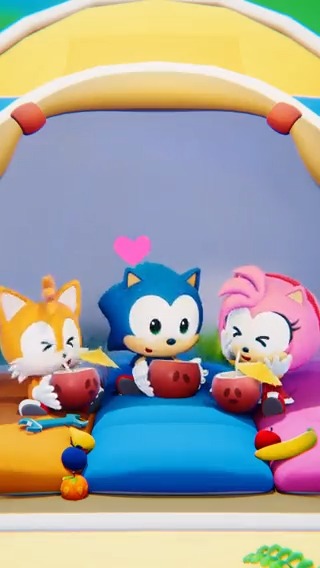 キュートなソニックたちが送るショートアニメ🥰 『SONIC ＆ FRIENDS』最新エピソード公開📺 南の島であそぼう🏝️ みんなでつくったジュースを飲んでいると、 エッグマンがやってきて…！？🍹 TikTokでは過去のエピソードも公開中📱 ▼セガ公式TikTok #ソニフレ #ソニック