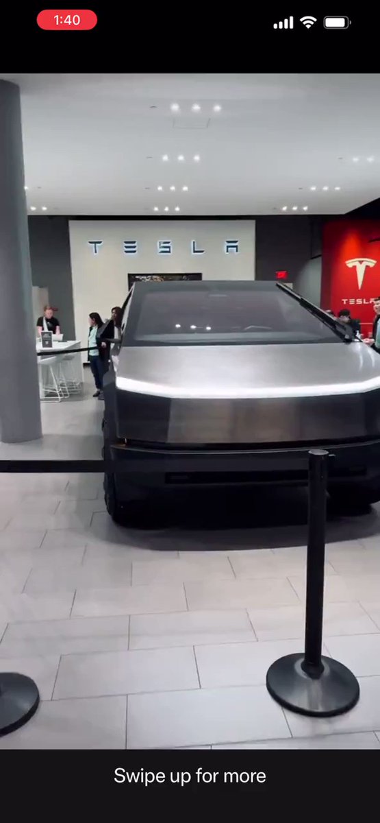 Geliyor gelmekte olan! #Tesla #Cybertruck showroom'lara dağıtılmaya başlandı. Bu ayın sonunda ilk müşteriler araçlarına kavuşacaklar. Çok satacak bu araç çok...