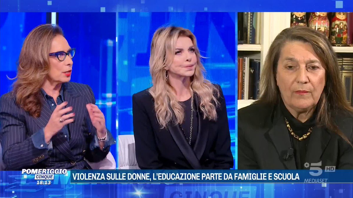 "Il discorso di Elena sembra un po' forzato, ci vedo una specie di volontà politica" Cesara Buonamici a #Pomeriggio5 commentando le parole di Elena, la sorella di #GiuliaCecchettin