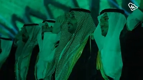 "أقسم بالله العظيم أن أراقب الله في مهنتي. وأن أصون حياة الإنسان في كافة أدوارها، في كل الظروف والأحوال.." 10 آلاف خريج بصوتٍ واحد ينسجون #أكبر_صورة
