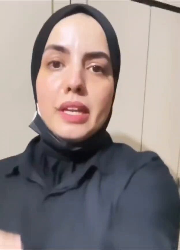 الفيديو الأخير للصحفية الشهيدة "آيات خضورة" من غزة قبل أن يرتكب الاحتلال الإسرائيلي المجرم مجزرة بشعة بحقها وحق عائلتها وجيرانها قبل قليل.