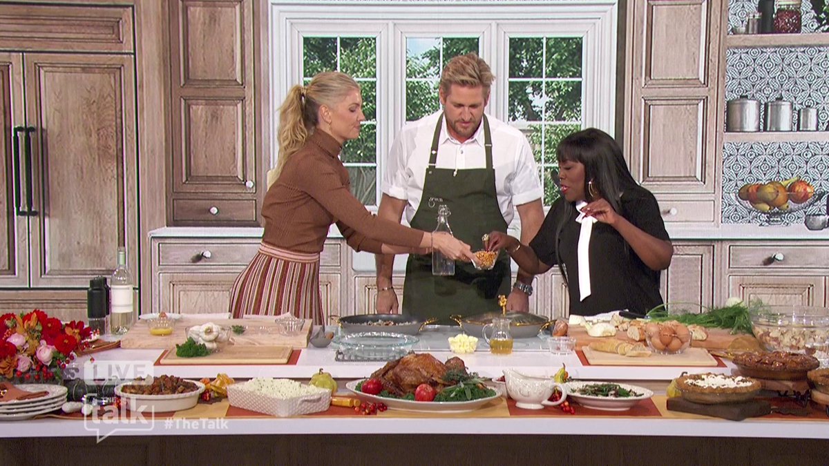 .@curtisstone stops by today to showcase his recipe for a delicious Thanksgiving dressing and stuffing. What's your favorite Thanksgiving meal to prep?