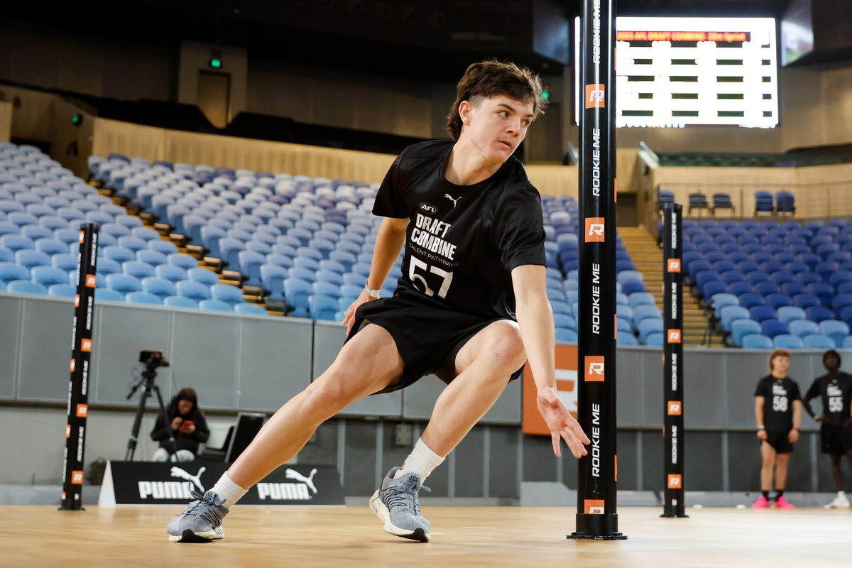 Pick 54 - Essendon FC select Archie Roberts (Sandringham Dragons). A talented runner off half-back with some real class. #AFLDraft