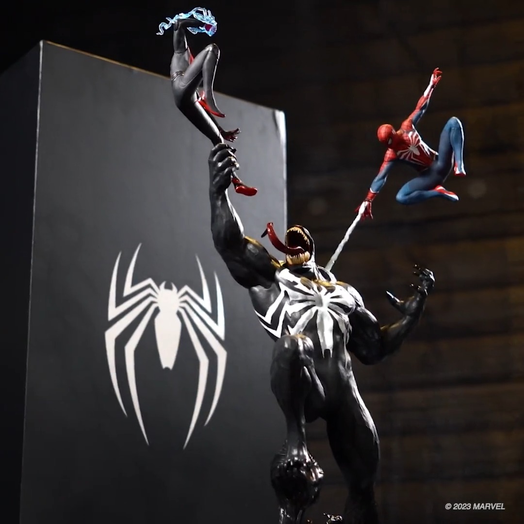 Let's unbox the Marvel's #SpiderMan2PS5 Collector's Edition 👀 Includes Venom statue, SteelBook display case, and the Digital Deluxe Edition. Available now, quantities are limited (US Link):