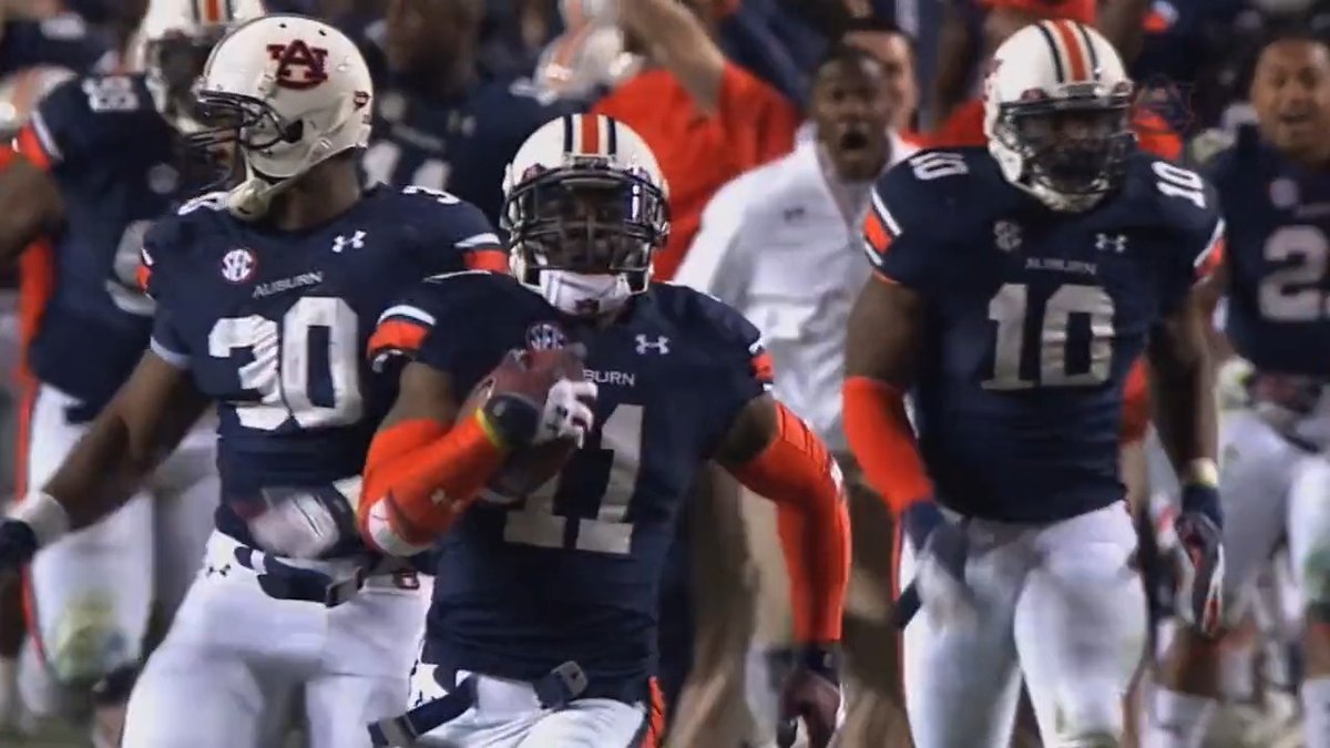 10 years ago. 109 yards. :𝟎𝟏 second left. 🗣️ THERE GOES @CHRIS11AU