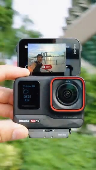 There's a lot to love on the all-new Ace Pro 😎 From the easy-to-use touchscreen, magnetic mounting, and rugged do-it-all build, we're ready for it all! 📸 Thomas Goh with #Insta360AcePro #Insta360 #CaptureActionSmarter