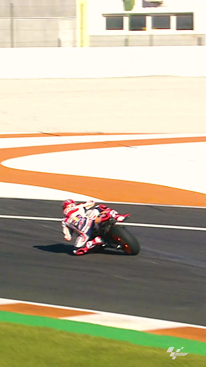 Taking risks until the very end 🤯 Marc Márquez and Andrea Dovizioso gave it everything at their 2017 championship decider! 🏆 #ValenciaGP 🏁
