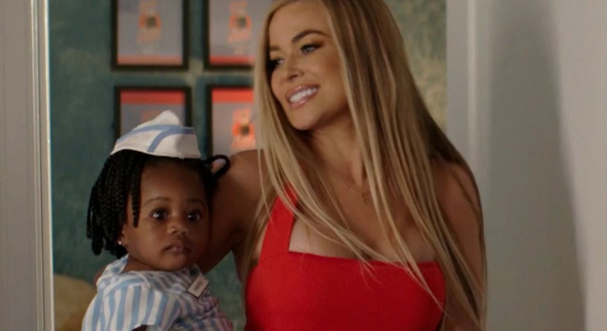 WATCH: Carmen Electra is back on screen in "Good Burger 2!" 🍔