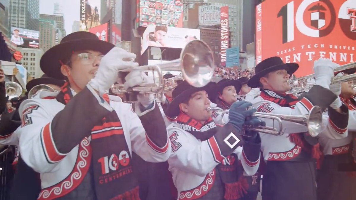 We know how to throw a party. 😎 🔴#TTU100 | #MacysParade⚫️
