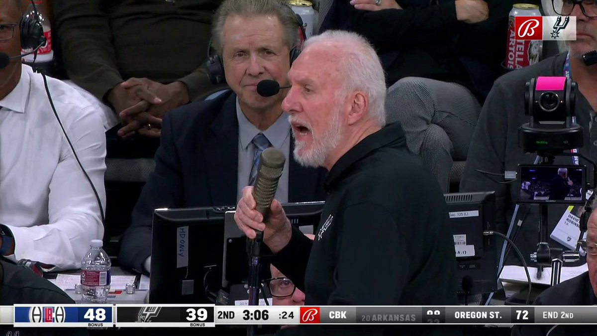 Coach Pop is not a fan of the booing. San Antonio Spurs | #PorVida | 📺:BSSW