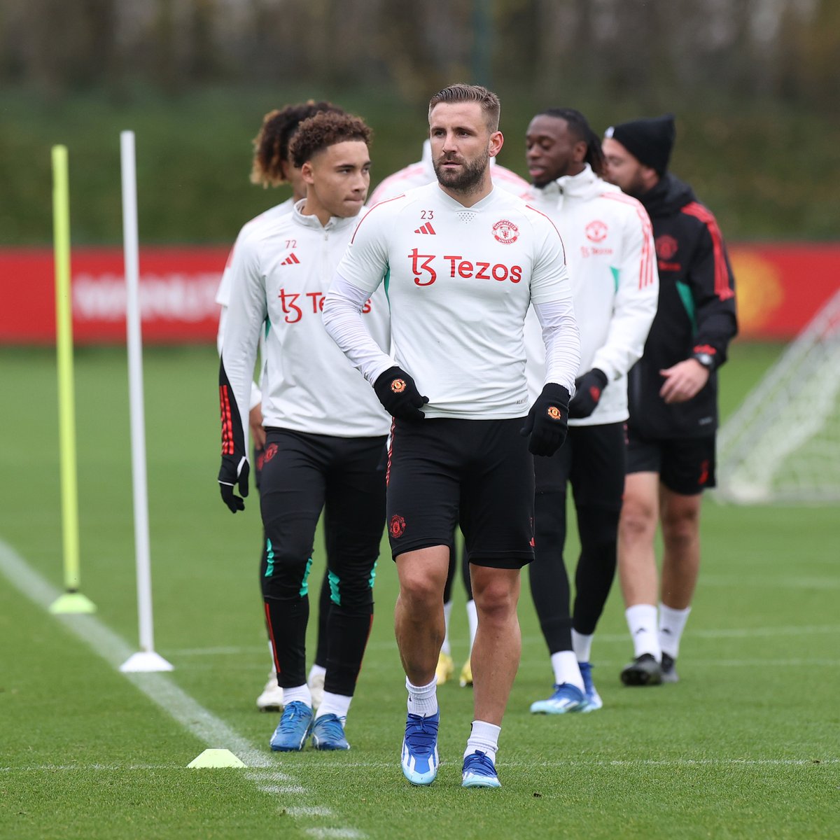 Getting back to it 👊 Tap below for Wednesday's training highlights, featuring Luke Shaw 👀⤵️ #MUFC