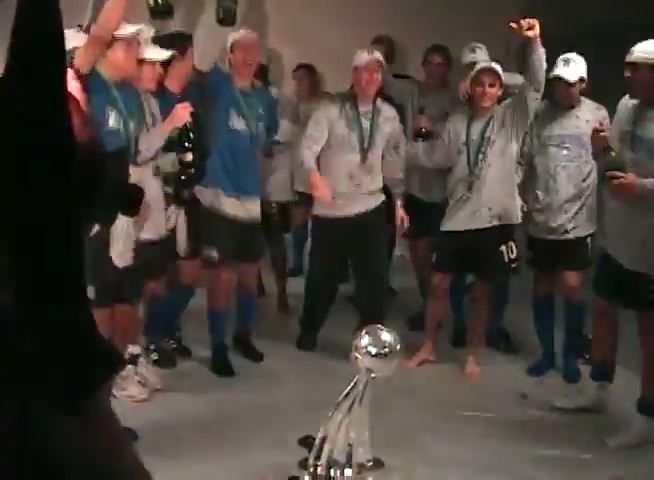 On this day 20 Years ago we secured our second Major League Soccer Cup with a 4-2 win over Chicago Fire in Carson, CA! Happy Anniversary to our legendary alumni from 2003. Thankful for this group of guys right here! ⭐️⭐️