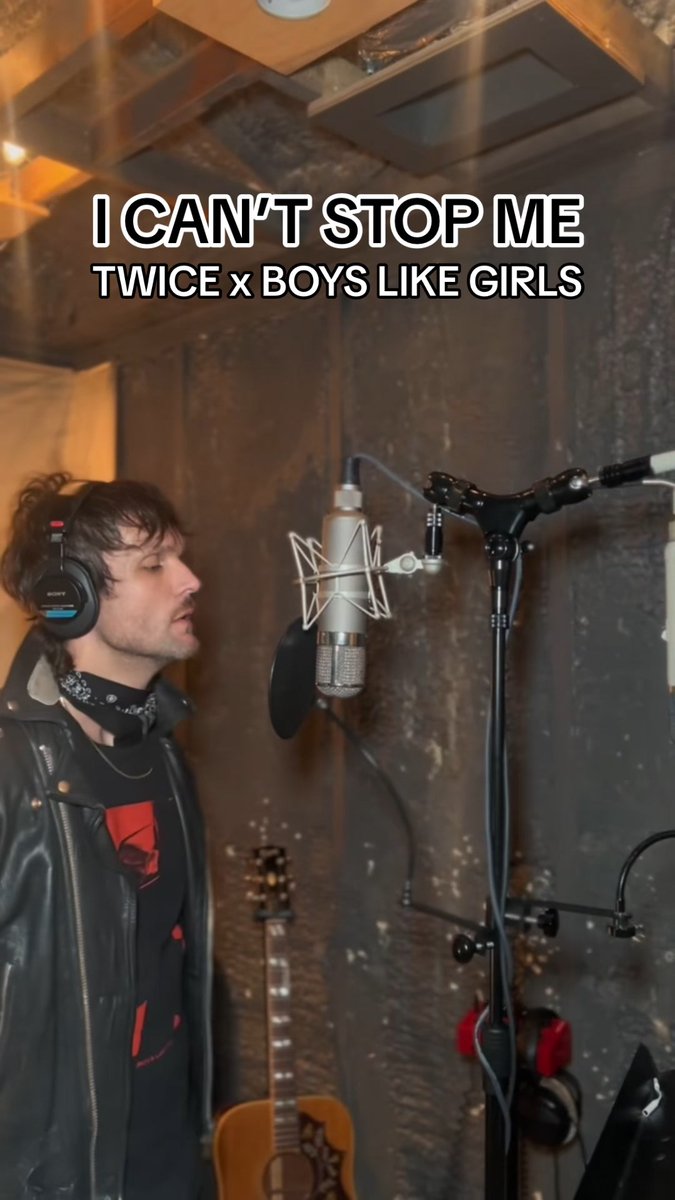 Lead vocalist Martin Johnson singing his verse from the TWICE x BOYS LIKE GIRLS I CAN'T STOP ME collab 🔥