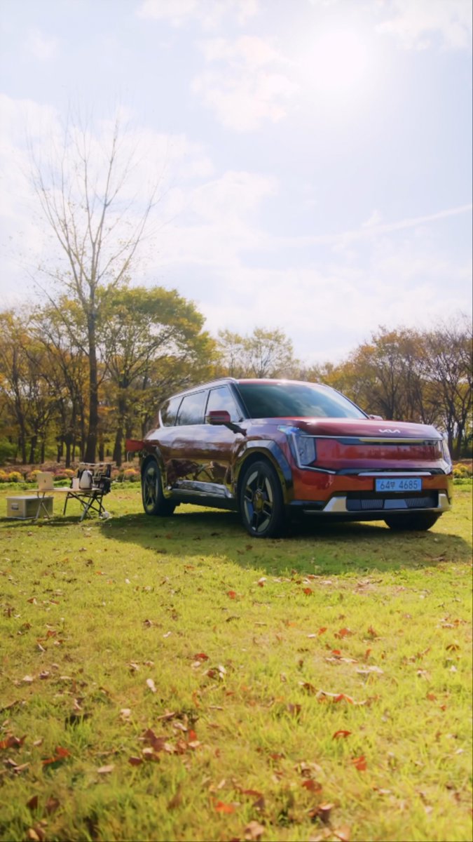 Transform your lifestyle with the versatility of the #KiaEV9. #Kia #EV9 #SUV #EV #ElectricCar #CarDesign #Fall #Drive #EcoFriendly #CarLife