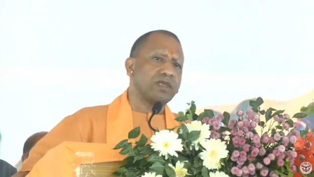 'ऑपरेशन कायाकल्प' के अंतर्गत हम लोगों ने जैसे बेसिक शिक्षा परिषद के स्कूलों में बेहतरीन सुविधाएं उपलब्ध करवाने का कार्य किया है, वैसे ही आंगनबाड़ी केंद्रों का भी कायाकल्प हो रहा है...