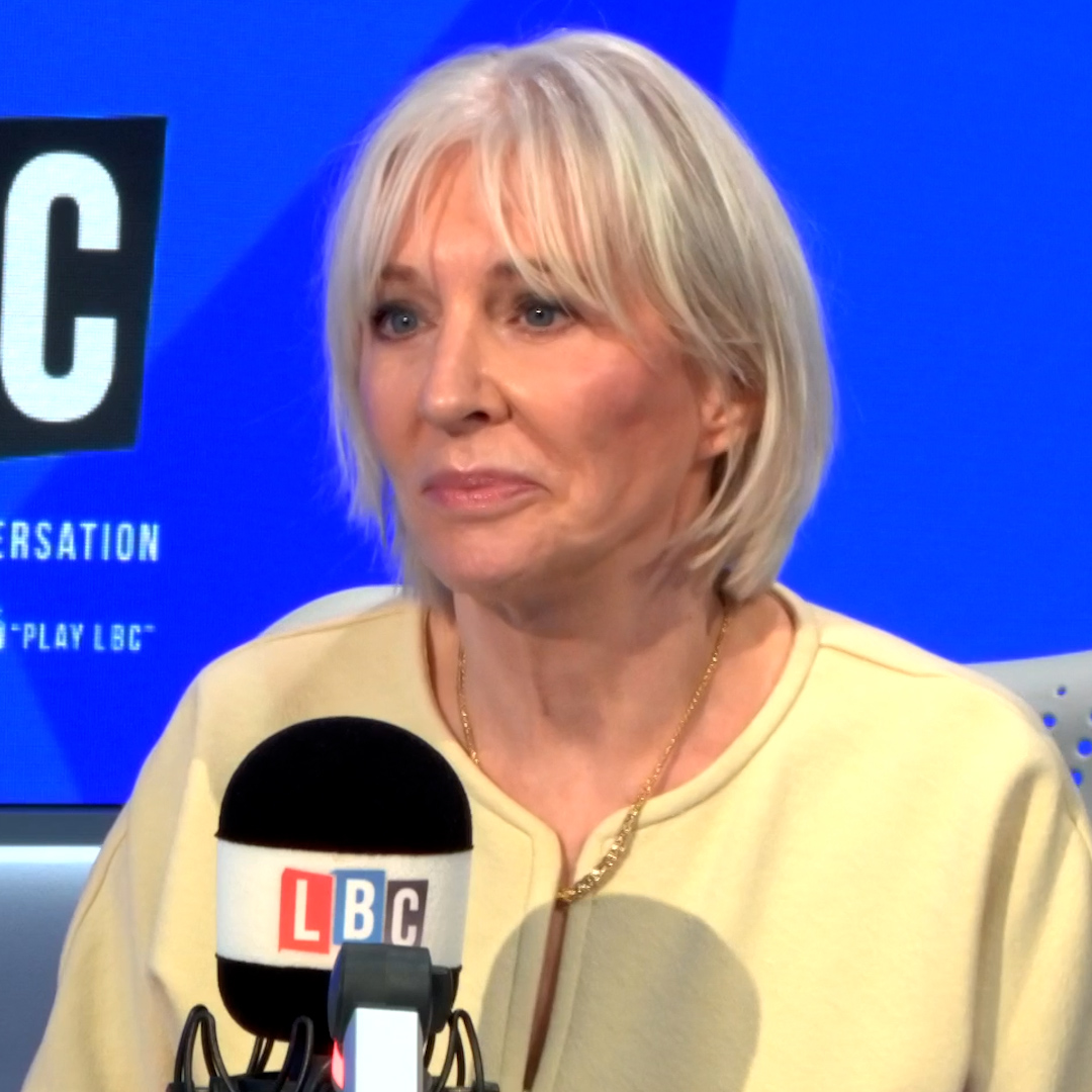 “I’m never going to say.” After exactly 11 seconds of scrutiny from Iain Dale 🏴🇬🇧 ⚒️, Nadine Dorries finally names the government adviser she accuses of altering her advice to Boris Johnson.