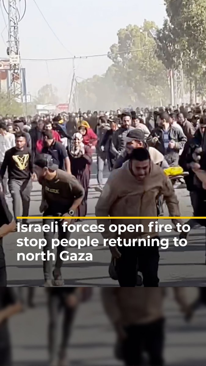 Video shows forcibly displaced Palestinians fleeing as Israeli forces opened fire to stop them returning to northern Gaza during the temporary truce. Before the truce, Israel dropped leaflets warning Palestinians not to return to the area ⤵️