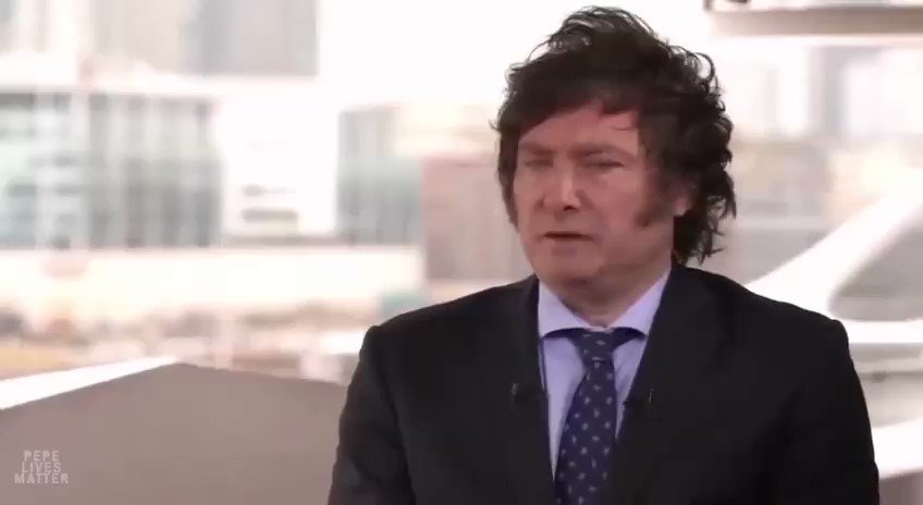 NEW: Argentina's President-elect Javier Milei will be shutting down the Central Bank saying it is "non-negotiable" after "false rumors" began to spread. Good 🔥 "Regarding the President-elect's agenda, this afternoon he will have a telephone conversation with the president of South Korea, Yoon Suk-yeol," Milei's team said in a press release. "On the other hand, given the false rumors spread, we wish to clarify that the closure of the Central Bank of the Argentine Republic (BCRA) is not a negotiable matter." The video below is Milei calling the Central Bank “one of the greatest thieves of all time." Video: ULTRA Pepe Lives Matter 🐸