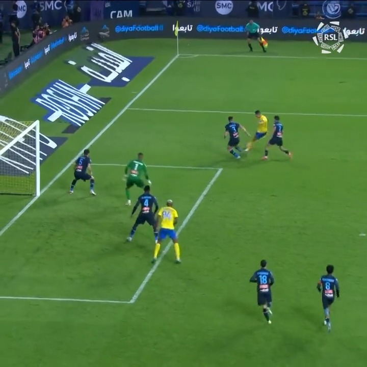 Cristiano Ronaldo telah mencatatkan rekor sebagai pemain dengan jumlah gol divisi utama TERBANYAK dalam sejarah sepak bola [Fabrizio Romano], total 527 gol. 😳 Our gaot el mangrove juga total mencatatkan 61 kontribusi gol di tahun 2023. 🥶 El cekek? 🫵🤭