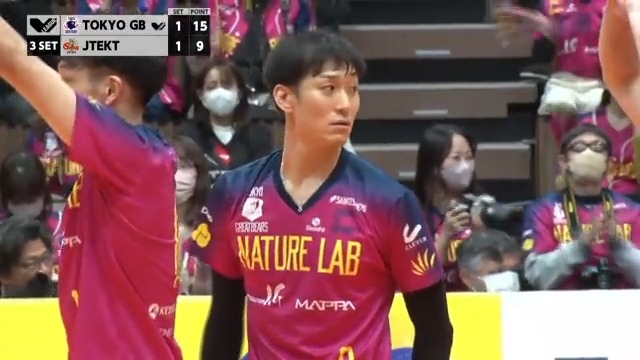 「これがなぜ打てるんだ！柳田…！」 後ろからのながーーいトスすらも当たり前のように… 📺配信はV. TVイージースポーツで！ 🏐#V1男子 🆚#東京GB vs #ジェイテクト #vtv #イージースポーツ #柳田将洋 #Vリーグ #VLEAGUE #超える
