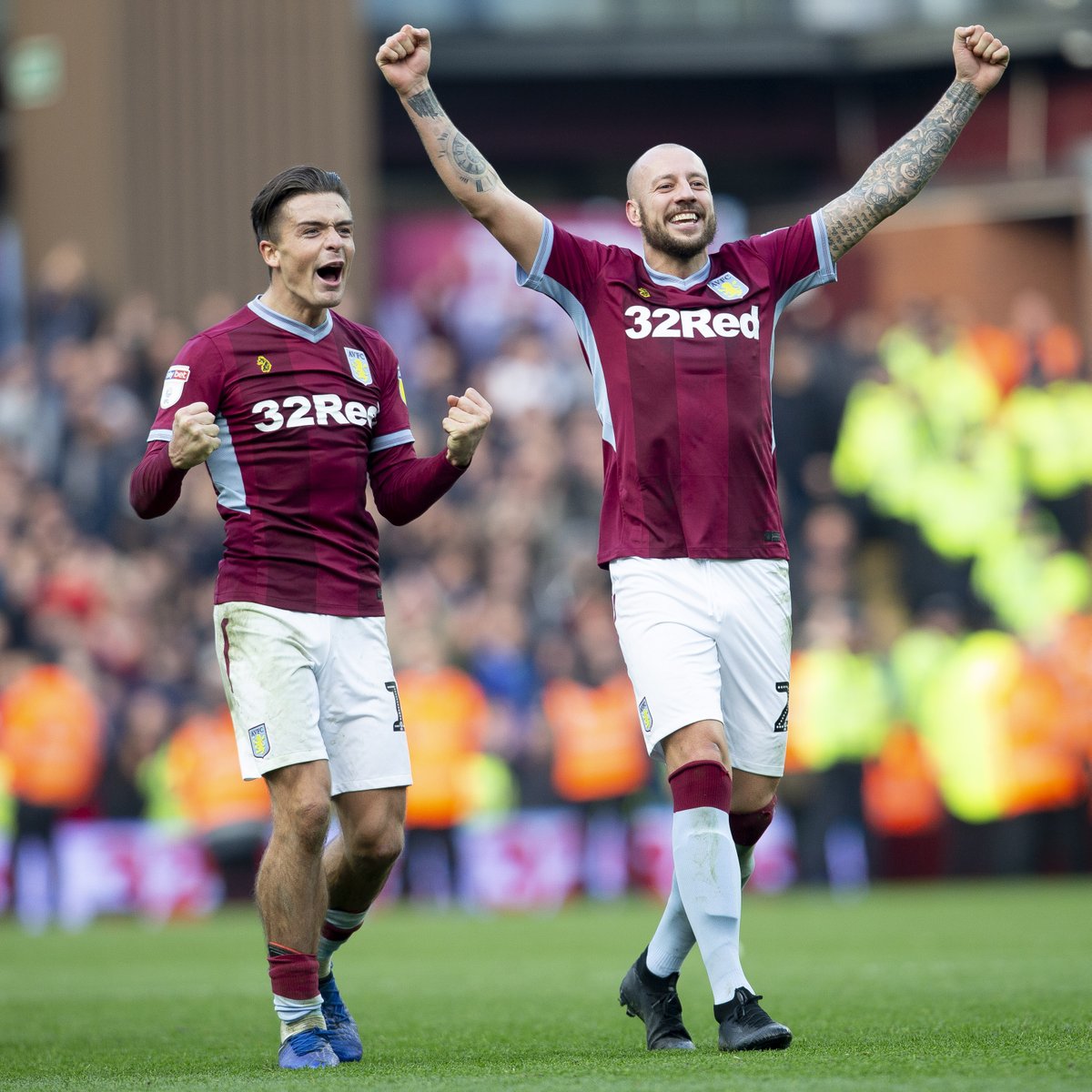 It's five years since Alan Hutton did THIS. 🤯