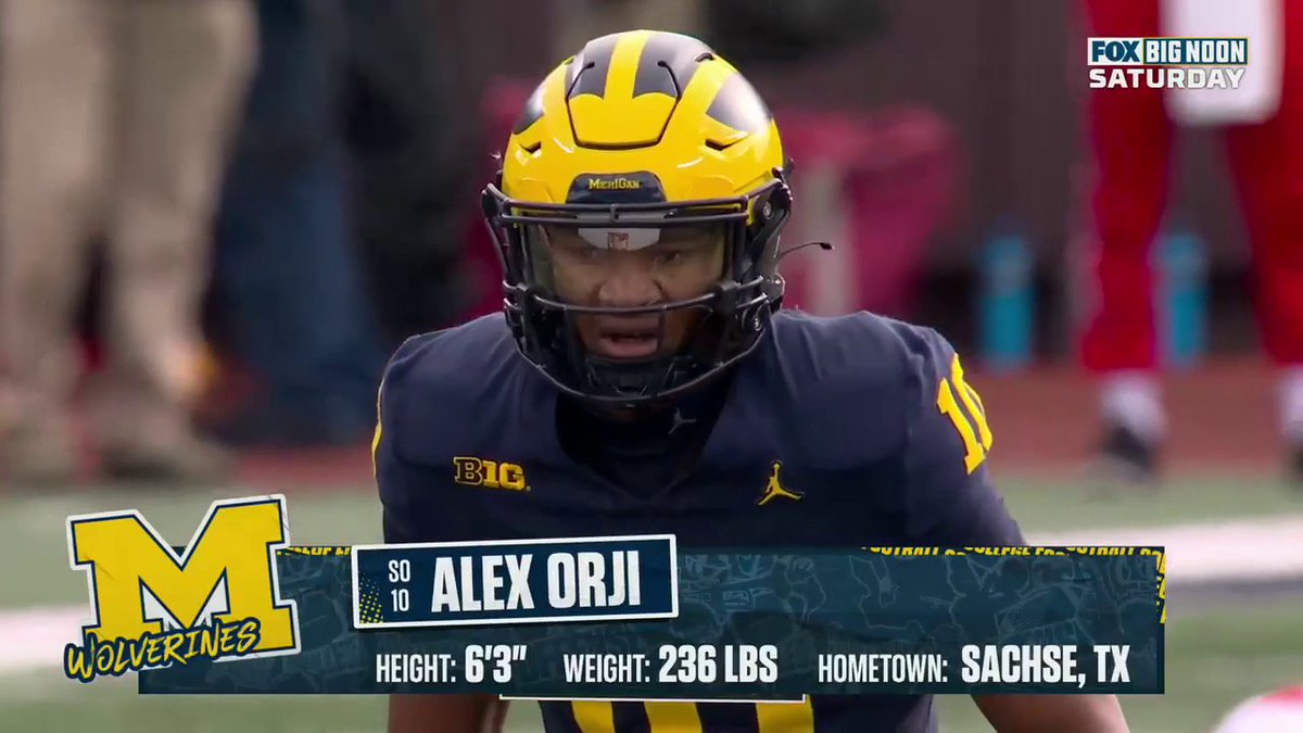 ORJI Alex Orji breaks away for a big @UMichfootball gain 💪