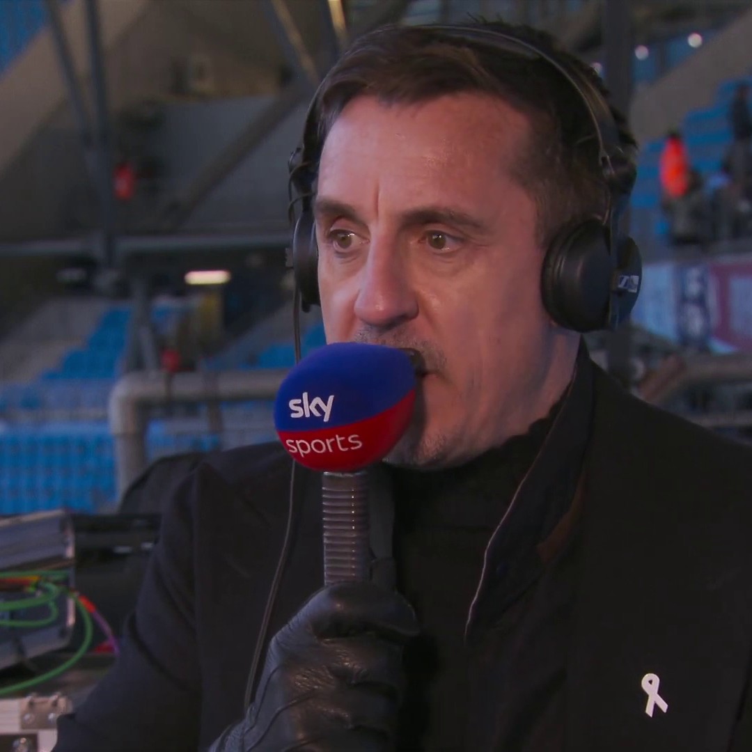 "This is a sensational football player" 🌟 Gary Neville says Trent Alexander-Arnold has got the material to be the best right back of all time 🔺