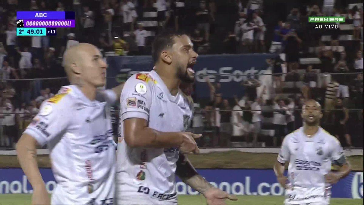 Thonny Anderson, do ABC, simplesmente fez o gol contra o Vila Nova e comemorou ao estilo Capitão Nascimento, do Tropa de Elite: "Não vai subir ninguém". 🎥 Premiere | ge