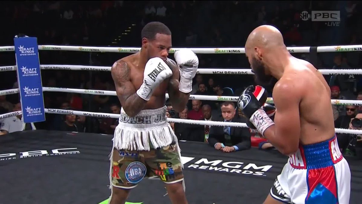 .Lamont Roach Jr defense was on point in round 6 🛡️ #GarciaRoach #BenavidezAndrade Order now: