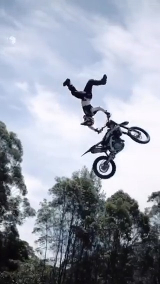 Sundays are for sending it! 🔥📨 #IgnitionAU #adrenaline #ignitioncasino #extremesports
