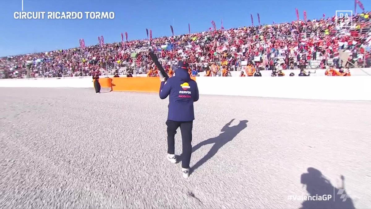 La LOCURA en el Circuit Ricardo Tormo con Marc Márquez 🙌🏻 #ValenciaGP 🇪🇸 #MotoGP 🏁