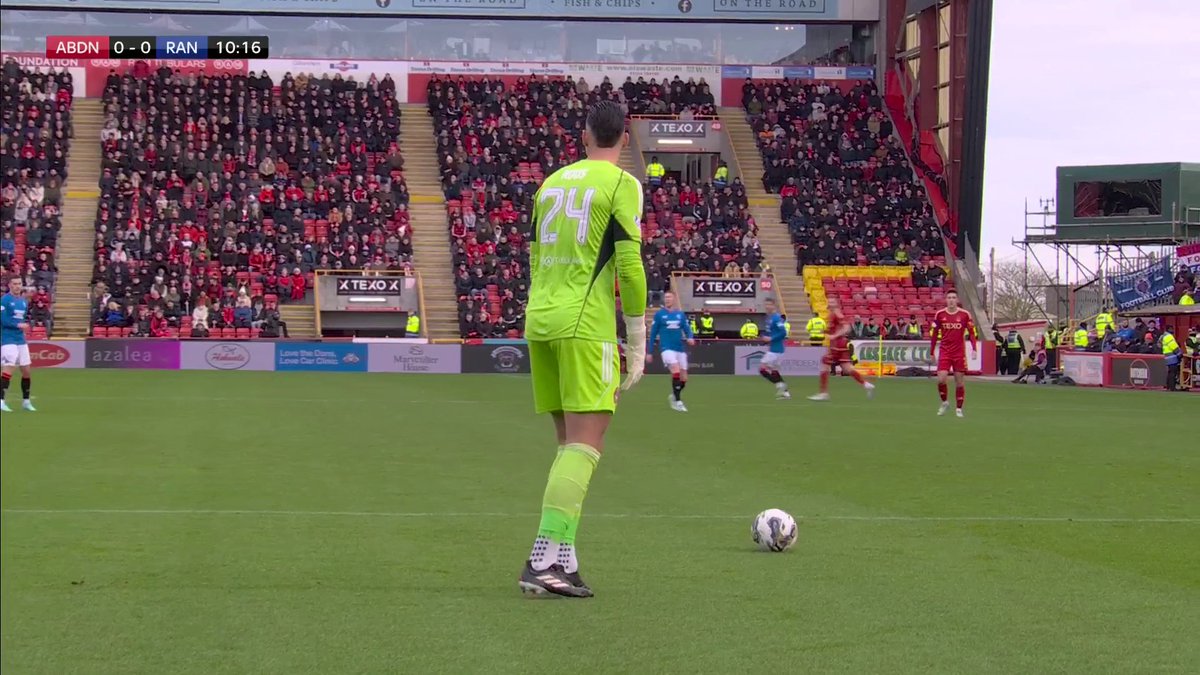 🔥 "It's a brilliant finish, it really is!" Bojan Miovski fires Aberdeen into an early lead over Rangers! Watch it unfold live on Sky Sports now! 👇