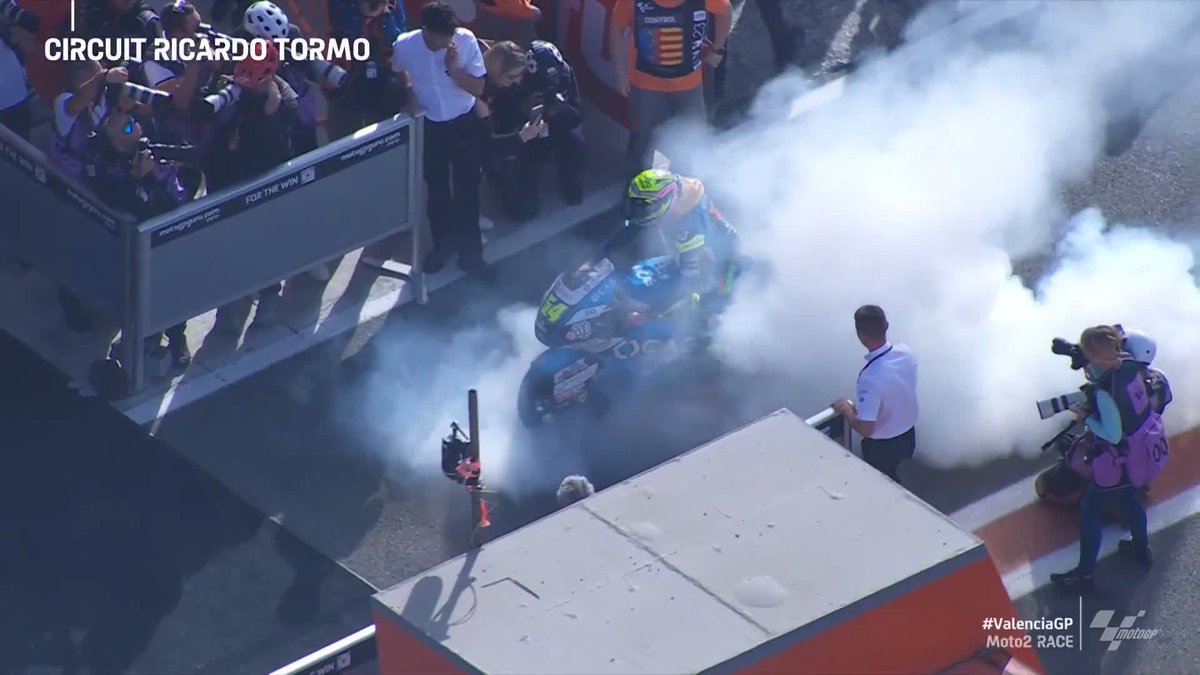 1...2...3...4... BURNOUT! 💨 Fermín Aldeguer Mengual and team celebrate like mad! 🥳 #ValenciaGP 🏁