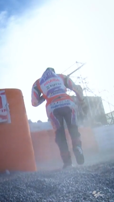 The #MotoGP title-deciding moment! 💥 ＠88jorgemartin collected ＠marcmarquez93, crashed out and said goodbye to his title chances! 🏆 #ValenciaGP 🏁