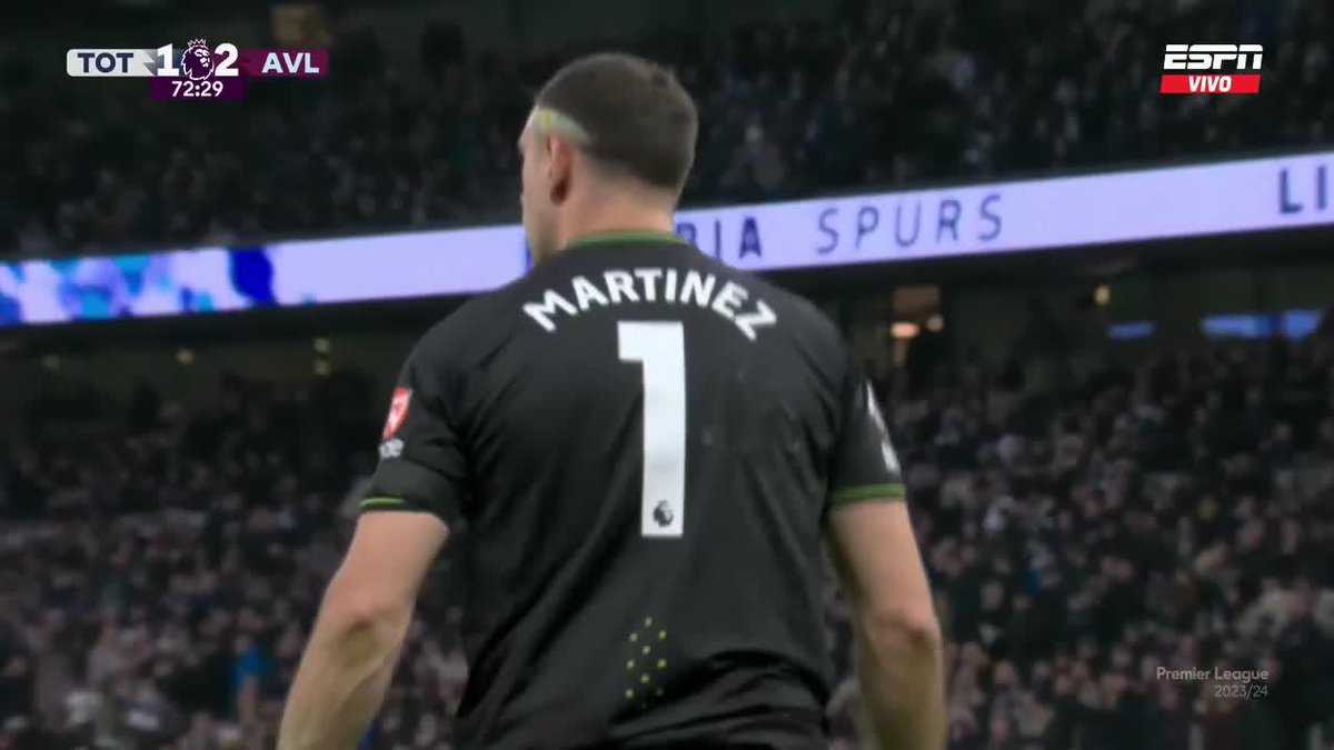 "Dibu": Por las atajadas de Emiliano Martínez en la victoria de Aston Villa ante Tottenham