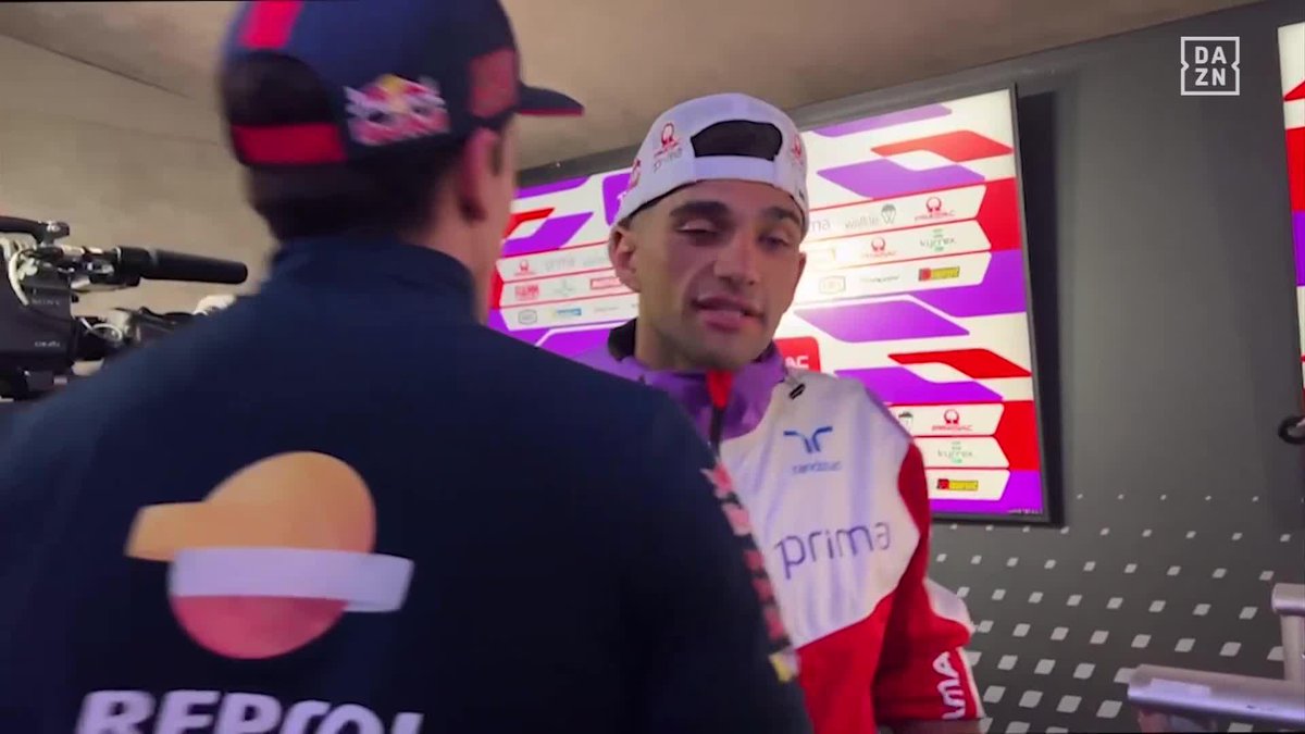 🗣️ Jorge Martín Almoguera: "Me sabe mal, tío..." 🗣️ Marc Márquez: "Te entiendo, te estabas jugando un Mundial" R E S P E C T 🤝 #ValenciaGP 🇪🇸 #MotoGP 🏁
