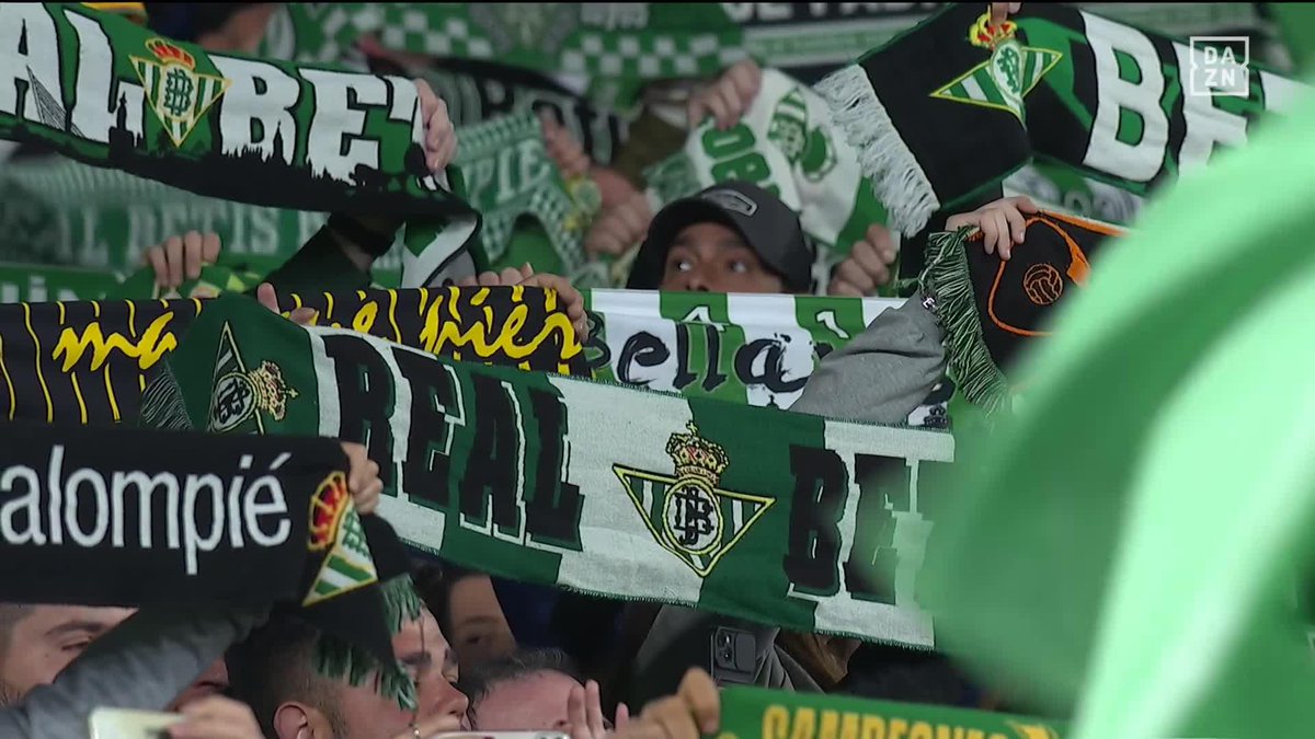 Va por tod@s vosotr@s ❤ Porque escuchar el himno del Real Betis Balompié 🌴💚 siempre es especial, pero hoy lo ha sido aún más 👏 #LALIGAenDAZN ⚽